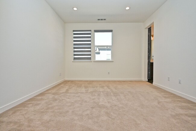 Building Photo - Beautiful Modern 3BR Home in the Heart of Milpitas