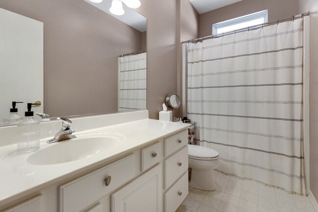 Building Photo - 13149 Shirley Ln