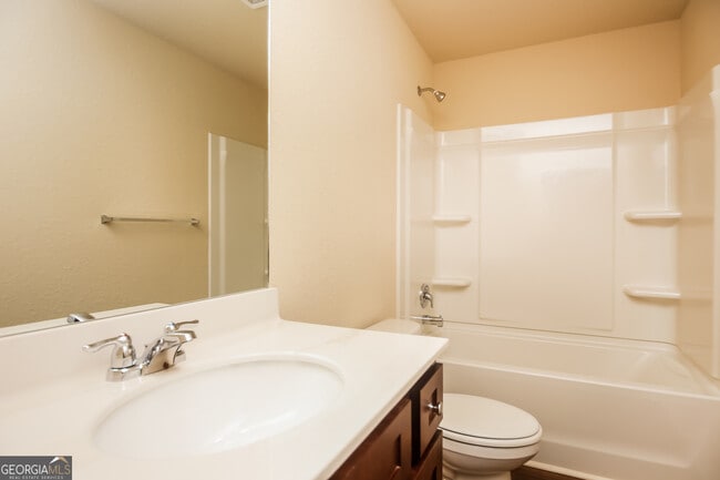 Building Photo - 320 Augusta Woods Dr