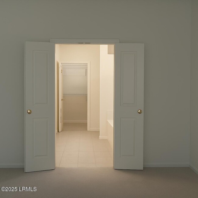 Building Photo - 10 Nightingale Ln