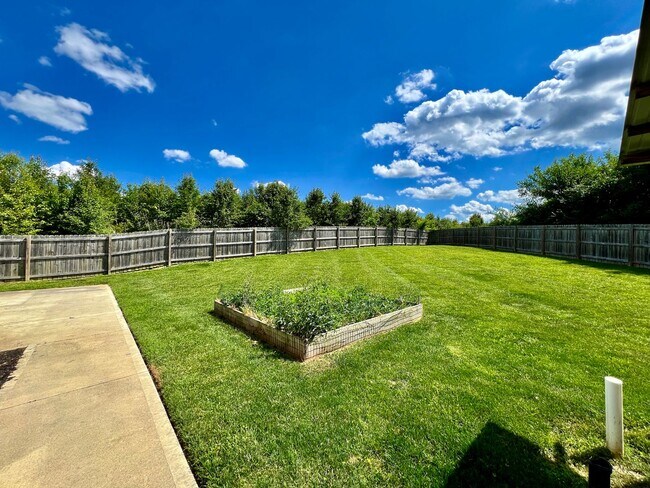 Building Photo - 160 Overbrook Ct