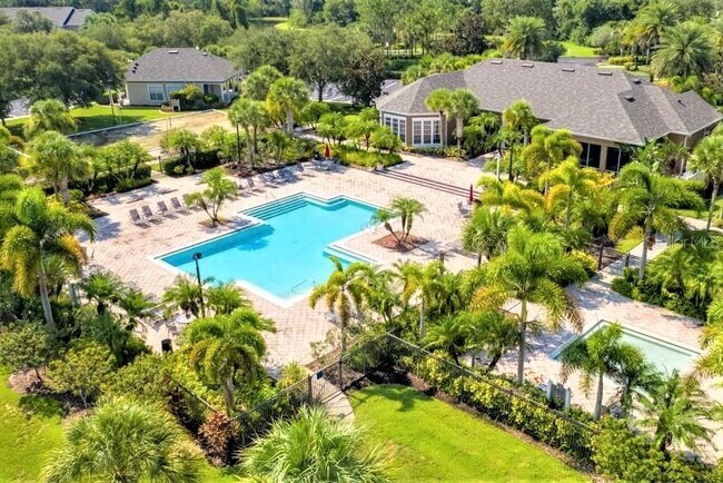 Building Photo - 8804 Manor Loop