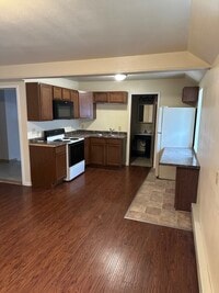 Building Photo - Bush Apartments