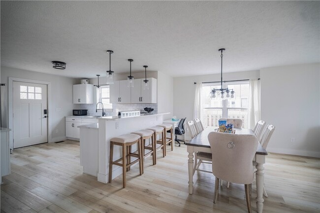 Building Photo - 161 West Ave