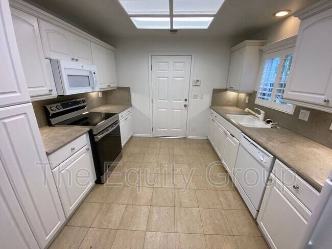 Building Photo - 26738 Rd 132