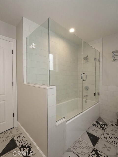 Building Photo - 445 26th St