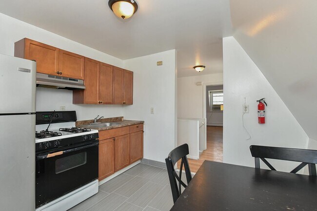 Building Photo - 3709 John F. Kennedy Blvd