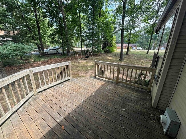 Building Photo - Beautiful Single Family Home Located Near ...