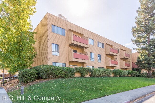 Primary Photo - 1336 Boulevard Way