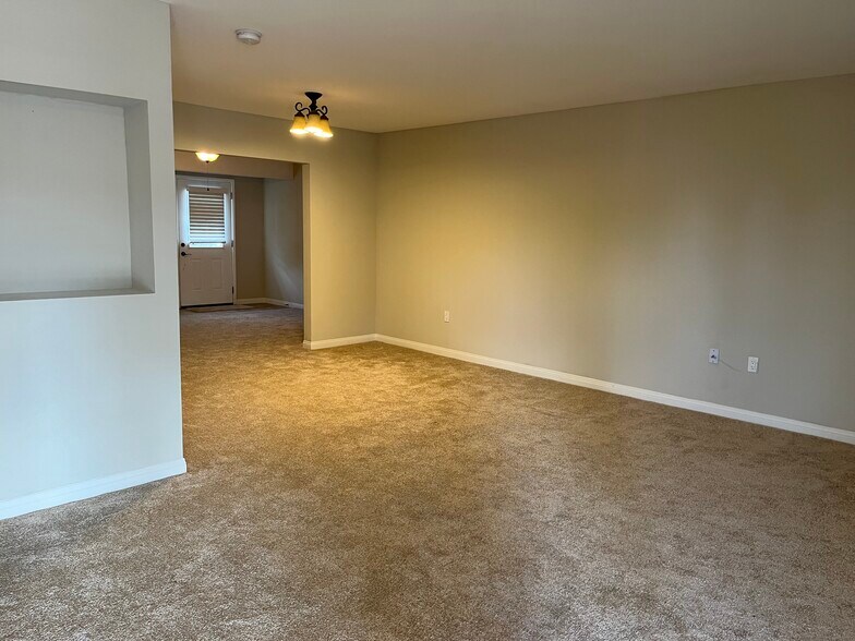 Living room - 25981 Coombe Hill Dr