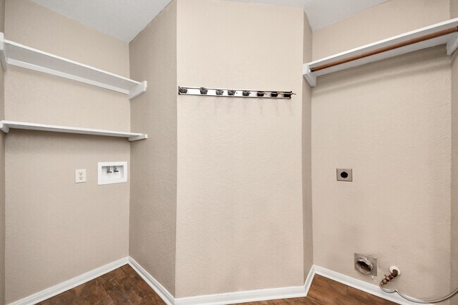 Building Photo - 14610 Hazy Ridge Ln