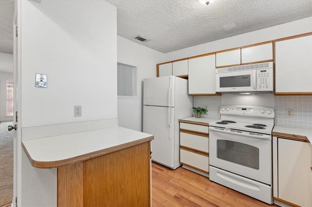 Building Photo - 3504 Smith Barry Rd