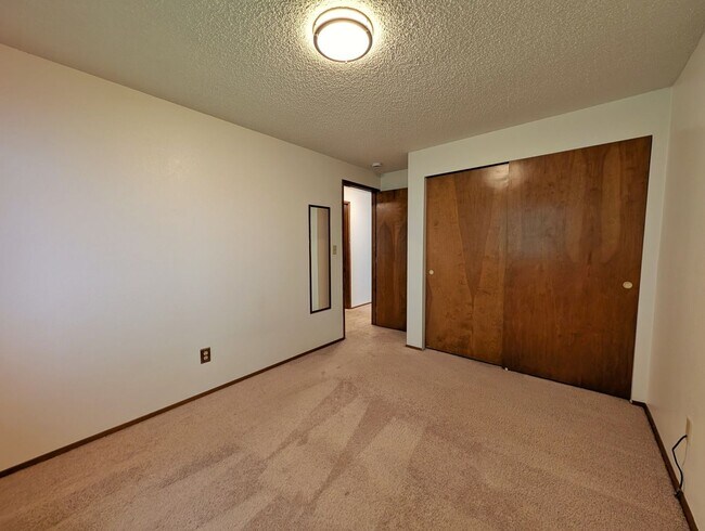 Building Photo - 275 - Residential