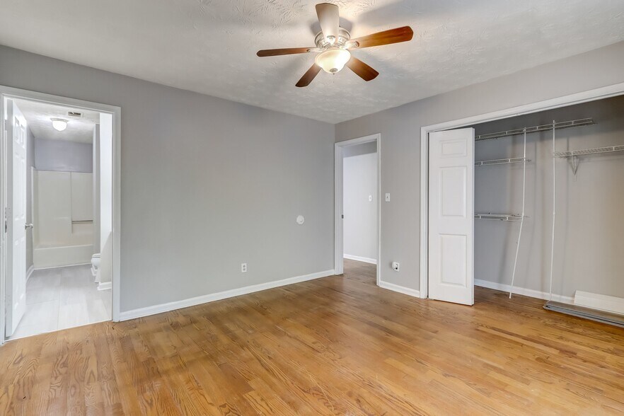 Building Photo - 323 Farm Pl Ct NE
