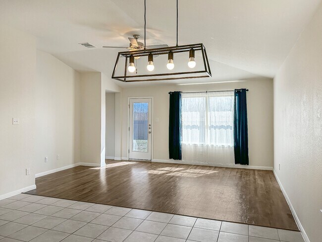 Building Photo - 14105 Fallsprings Way