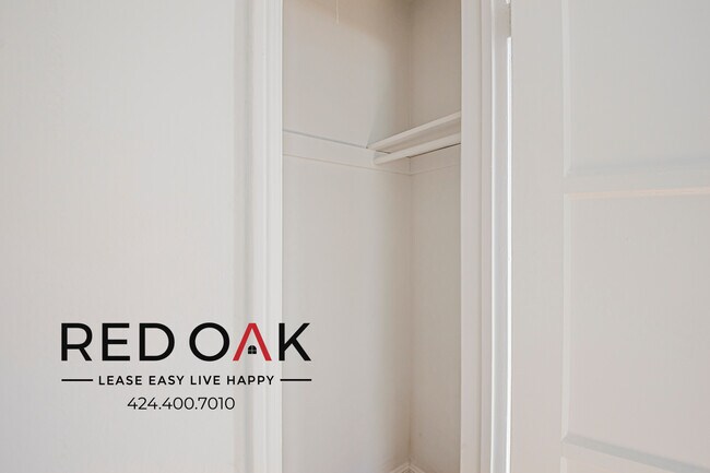 Building Photo - 1148 Queen Anne Pl