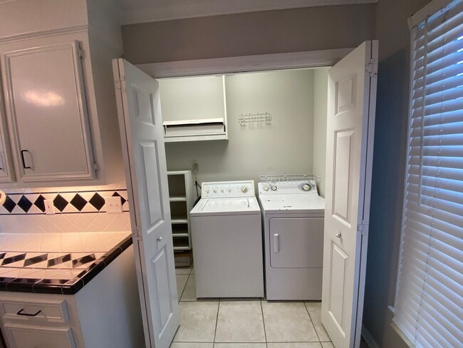 Building Photo - Broad River Township