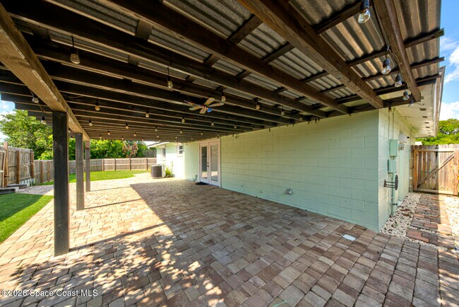 Building Photo - 2610 Via Napoli Ct