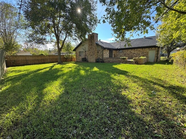 Building Photo - 1113 Cora St