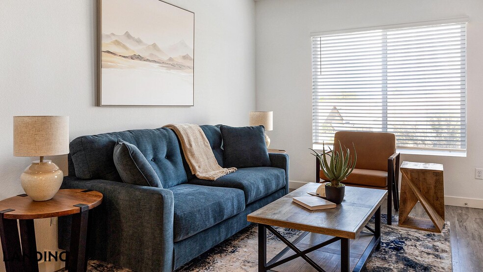 Building Photo - 1760 S Crismon Rd