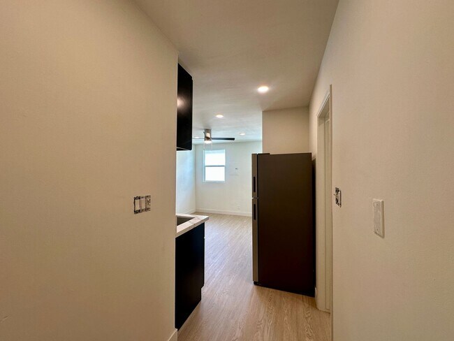 Interior Photo - 3608-3612 Keystone Ave