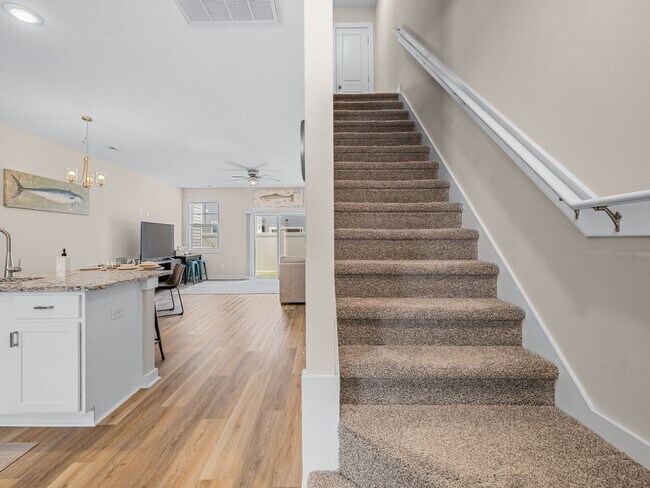 Building Photo - Townhome in Sneads Ferry