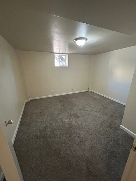 Building Photo - 222 E Evans Ave