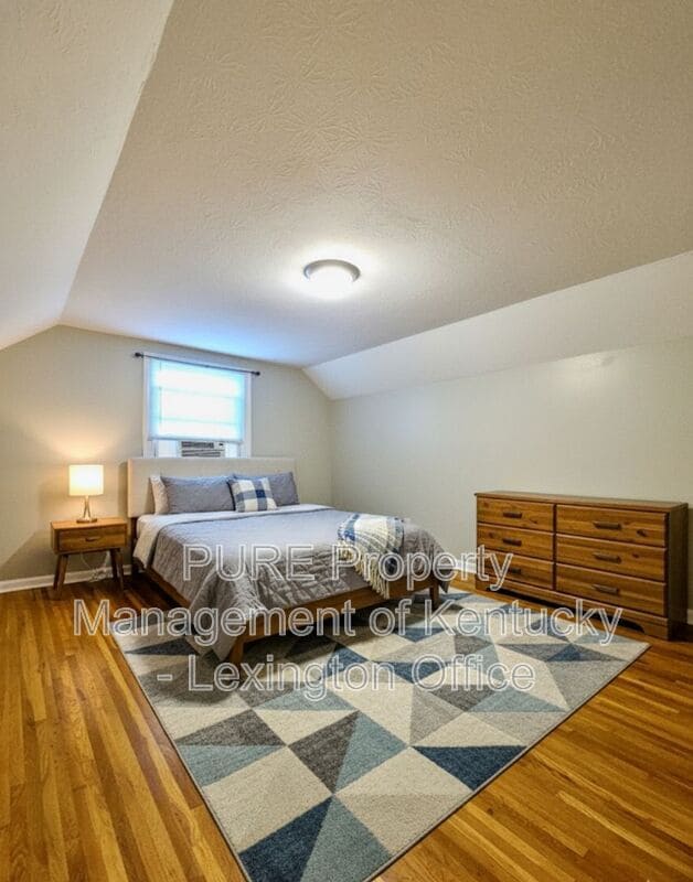 Building Photo - 2216 Winterberry Dr
