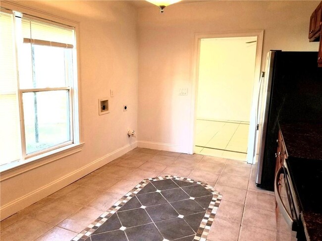 Building Photo - 3306 Chastain Ridge Dr