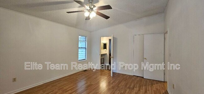 Building Photo - 8106 Tamalpais Ct