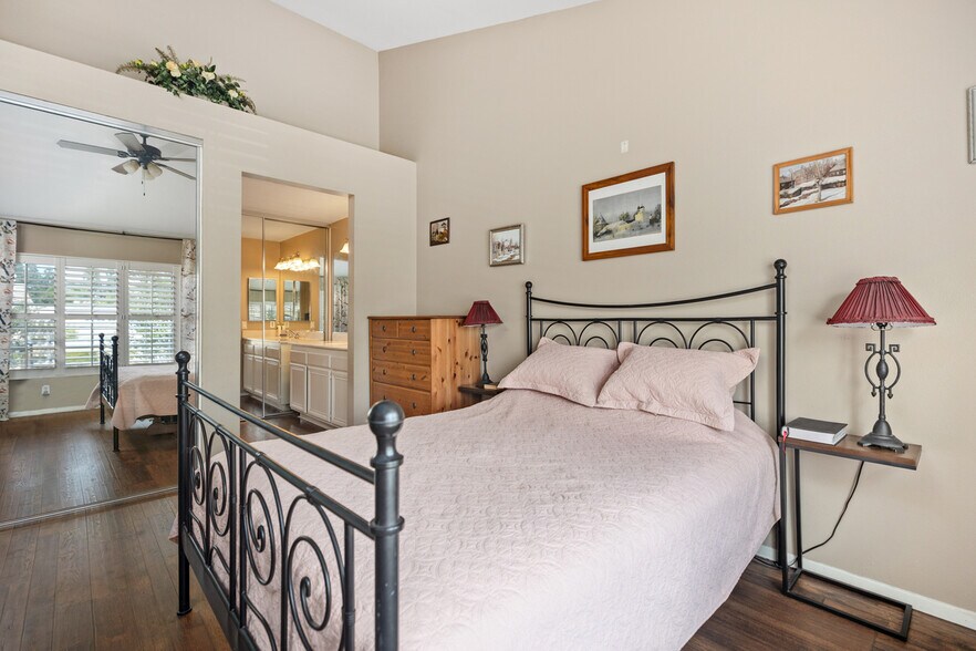 Building Photo - 66 Sandcastle