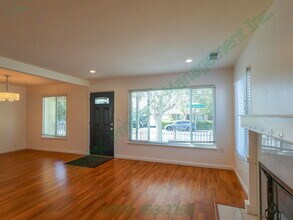 Building Photo - 3428 San Marino Ave