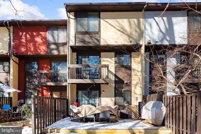 Building Photo - 2104 Cartwright Pl