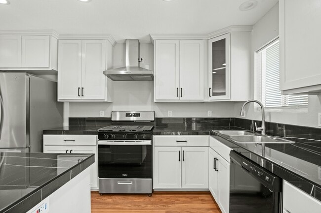 Building Photo - 51410 Avenida Villa