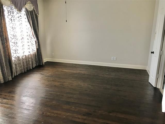 Building Photo - 408 Paluxy Dr