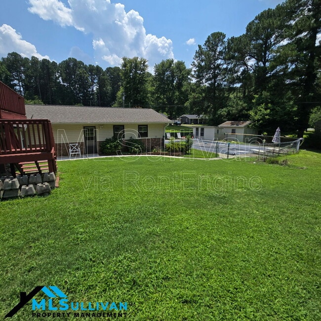 Building Photo - 2601 Cohnwood Dr