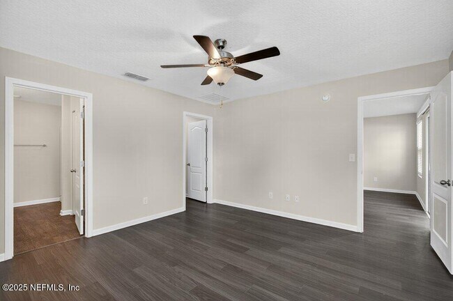 Building Photo - 8387 Cape Fox Dr