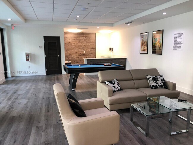 Building Photo - 4100 SW 64th Ave