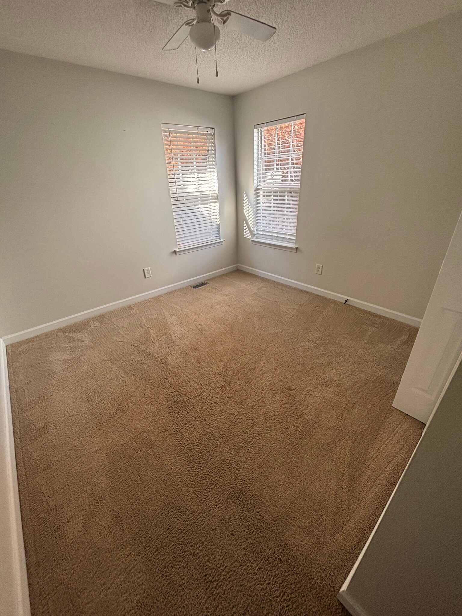 Building Photo - 3806 Cassidy Dr