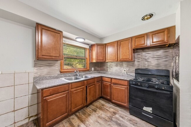 Building Photo - 8515 Jenny Dr