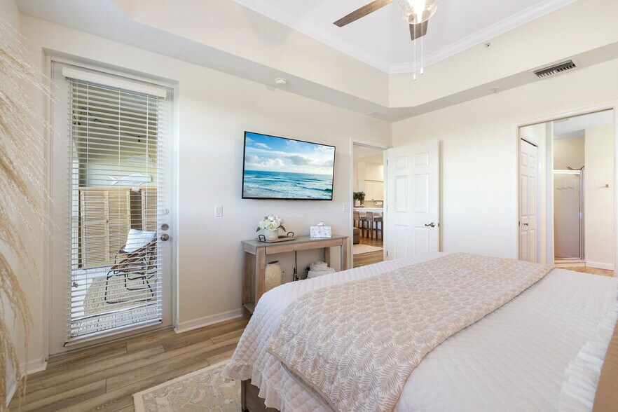 Building Photo - 1781 Four Mile Cove Pky