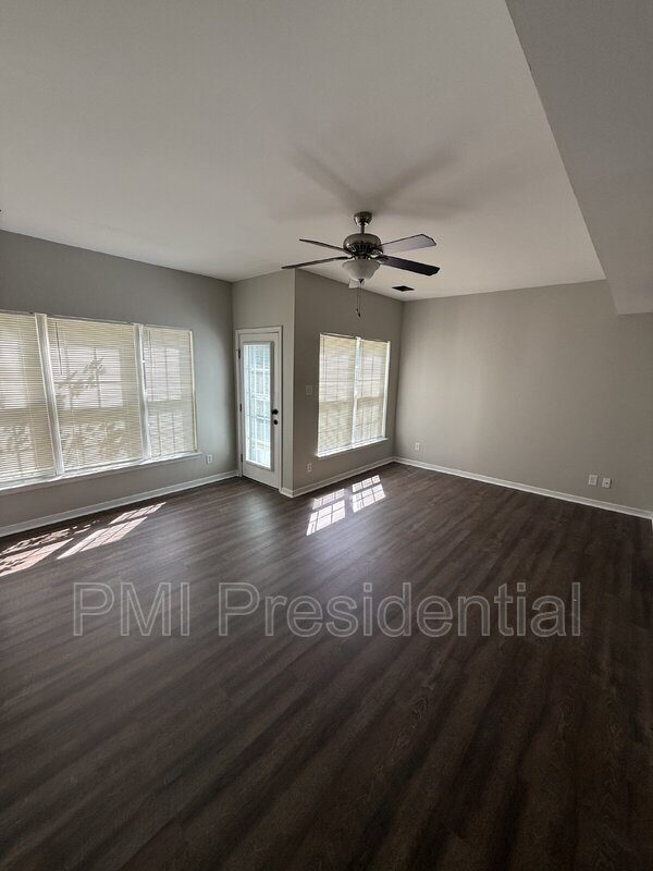 Building Photo - 1213 Magnolia Pointe Blvd