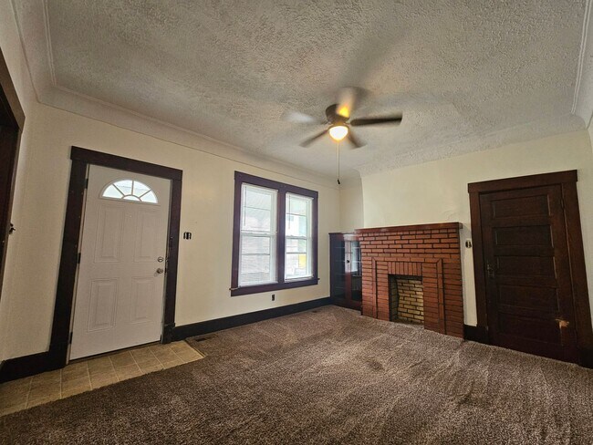Building Photo - 387-389 Gilmore Street