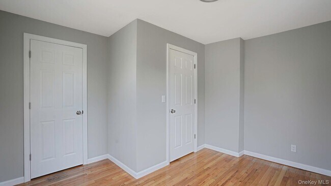 Building Photo - 103 Third Ave