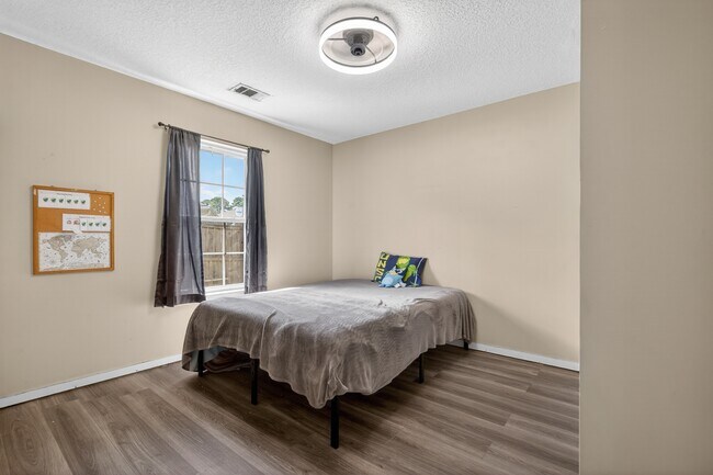 Building Photo - 31 Idus Ln