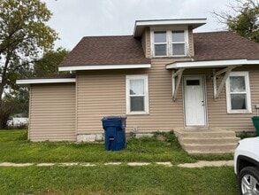 Building Photo - 131 13th St SW