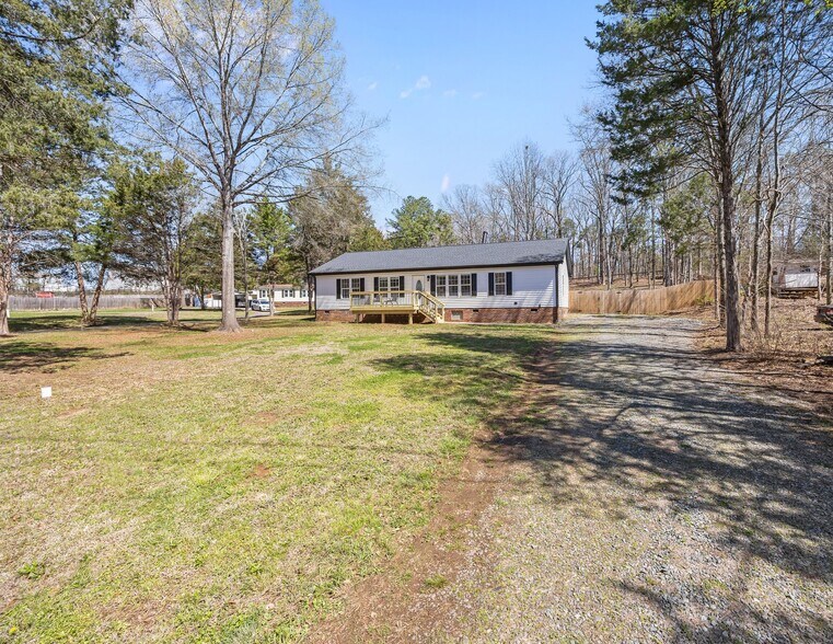 Building Photo - 3057 Fountainview Ave