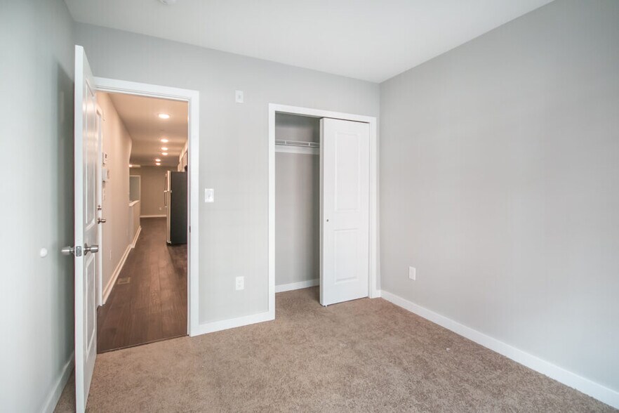 Building Photo - 1830 N Bouvier St