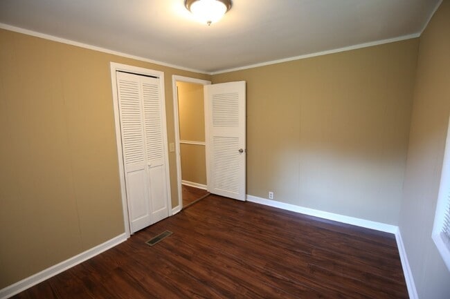 Building Photo - Charming 2-Bedroom Home with Modern Updates in Concord/Rock Creek Area"