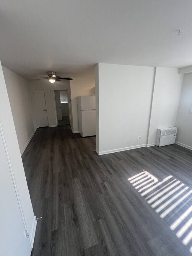 Building Photo - Charming 1 Bedroom Apartment in Woodbridge...